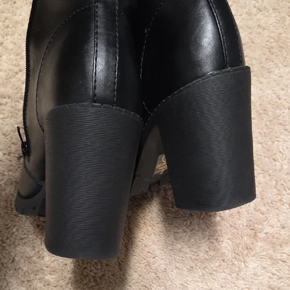 Soda Black Lace Up Ankle Boots - Picture 4 of 7